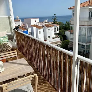 https://beautiful-apartment-in-the-centre-of-nerja.es-andalucia.com